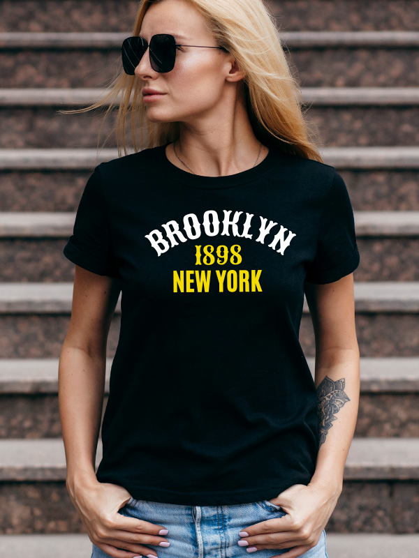 Brooklyn Baskılı Kadın Tişört Siyah…