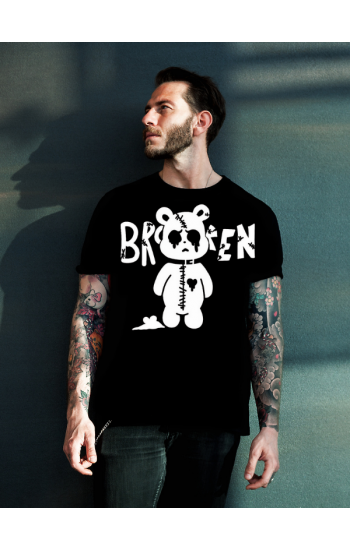 Broken Yazılı T-Shirt Siyah…