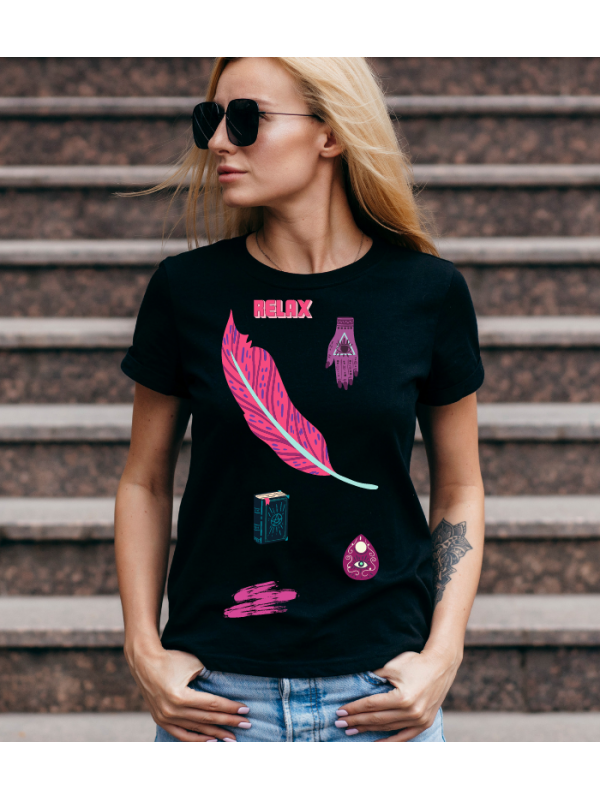 Pembe Detay Baskı Kadın Tshirt - Siyah…