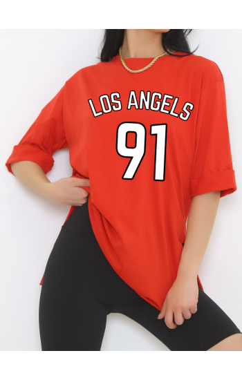 Yandan Yırtmaçlı Los Angels Baskılı Kadın T-Shirt…